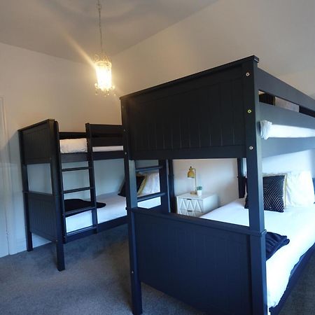 Apartment In Canford Cliffs Close To Sandbanks Beach Poole Extérieur photo