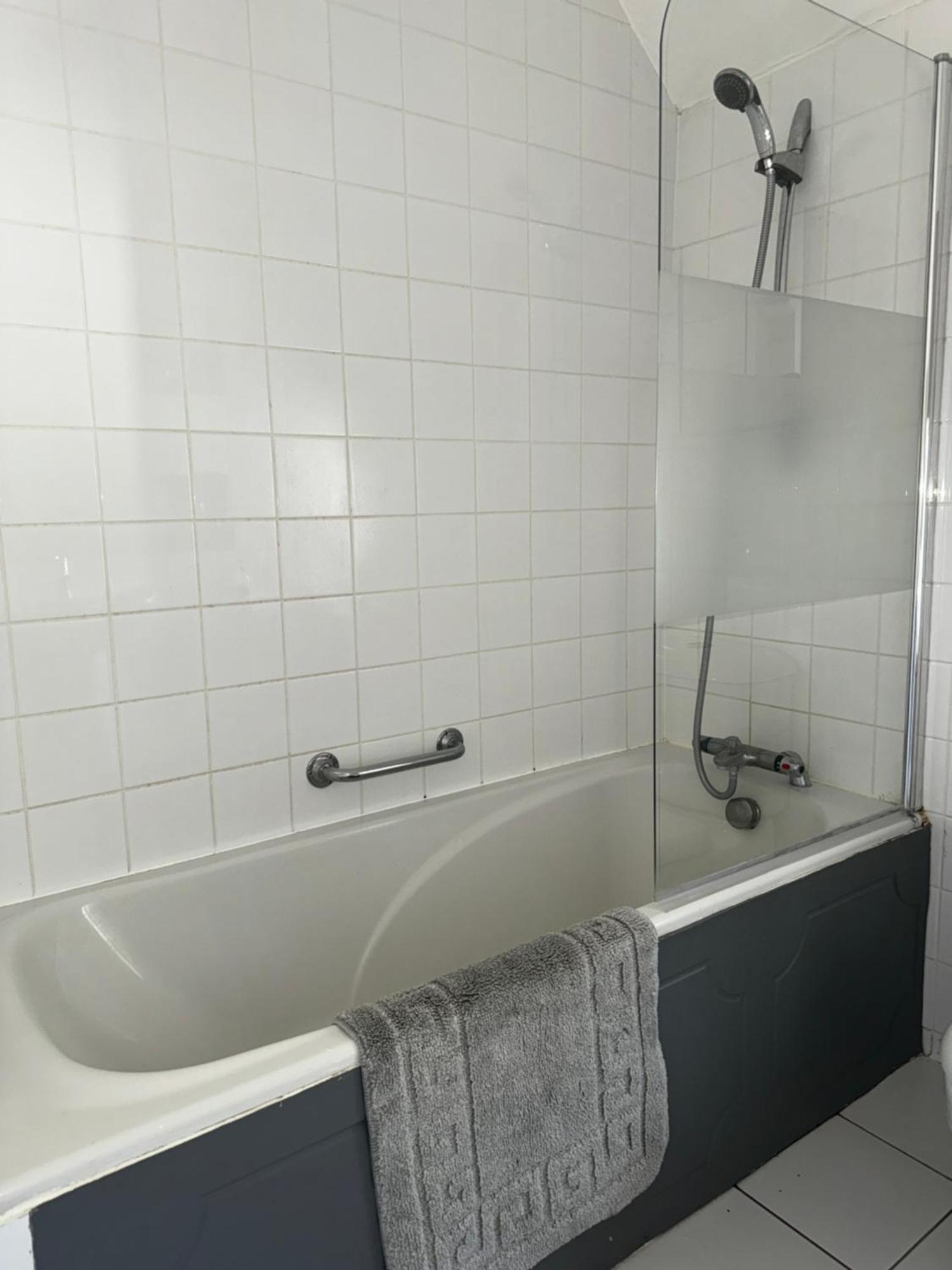 Apartment In Canford Cliffs Close To Sandbanks Beach Poole Extérieur photo