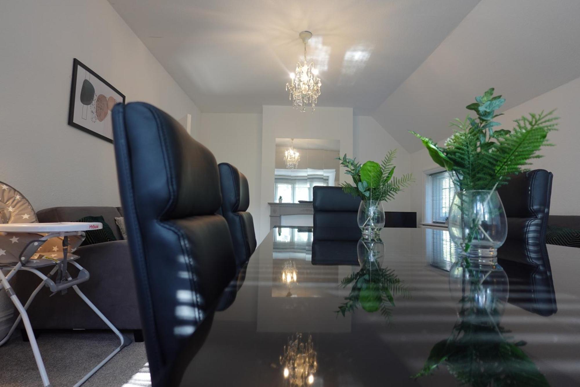 Apartment In Canford Cliffs Close To Sandbanks Beach Poole Extérieur photo