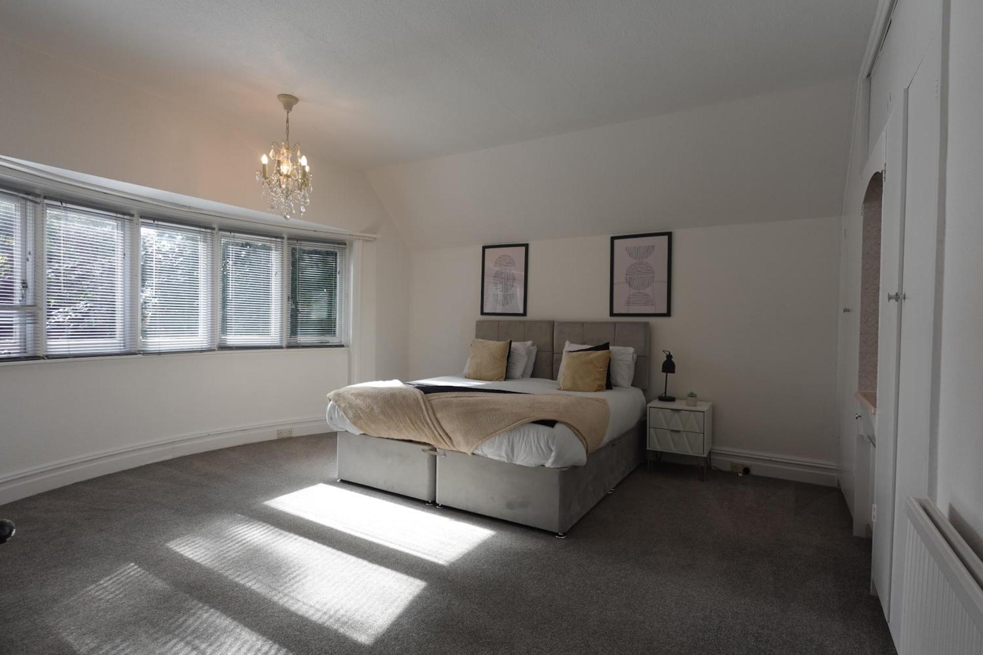 Apartment In Canford Cliffs Close To Sandbanks Beach Poole Extérieur photo