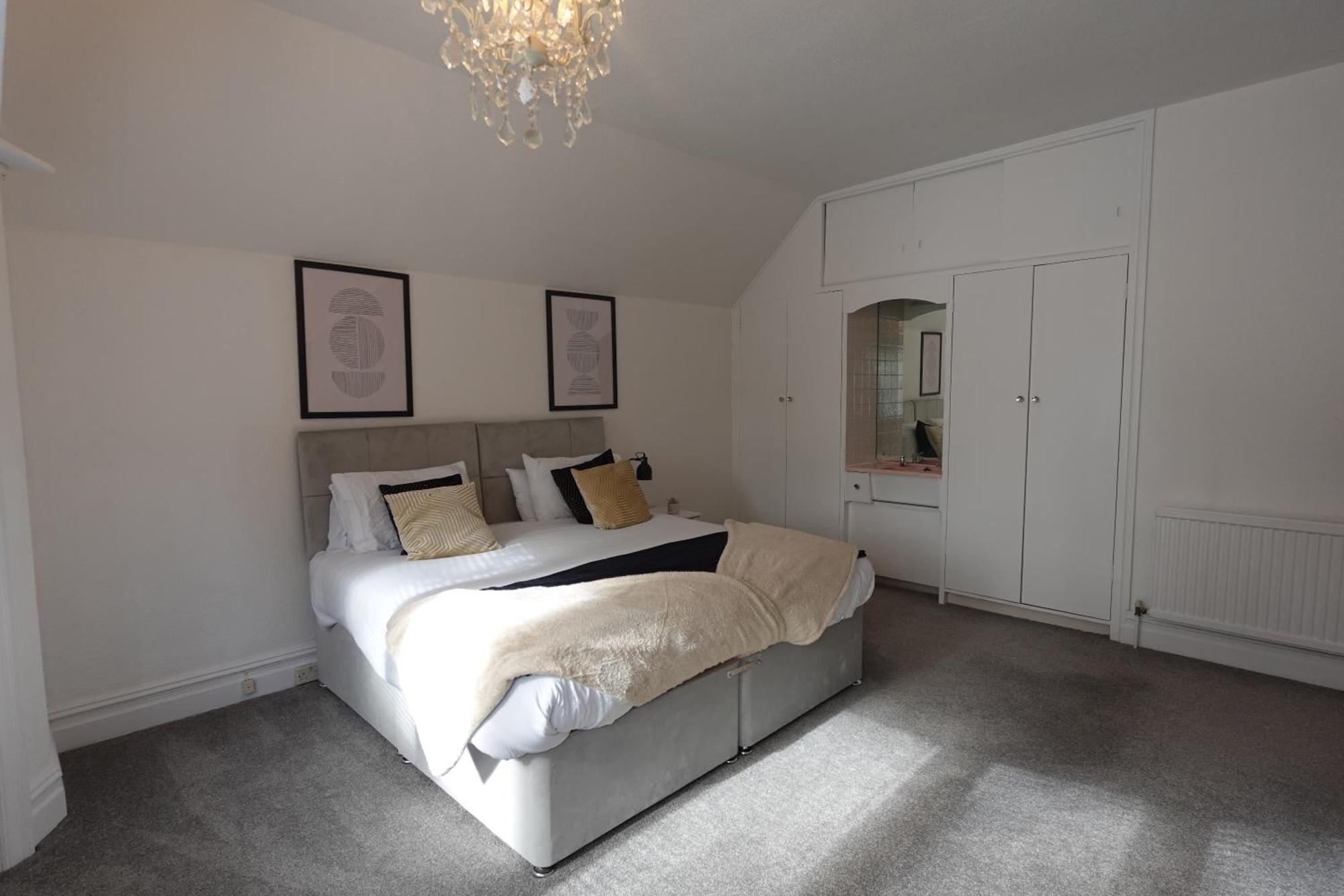 Apartment In Canford Cliffs Close To Sandbanks Beach Poole Extérieur photo